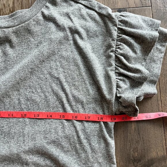 Madewell Ruffle Sleeve Gray T-Shirt Size S Soft Knit Feminine Casual Tee - Picture 6 of 7